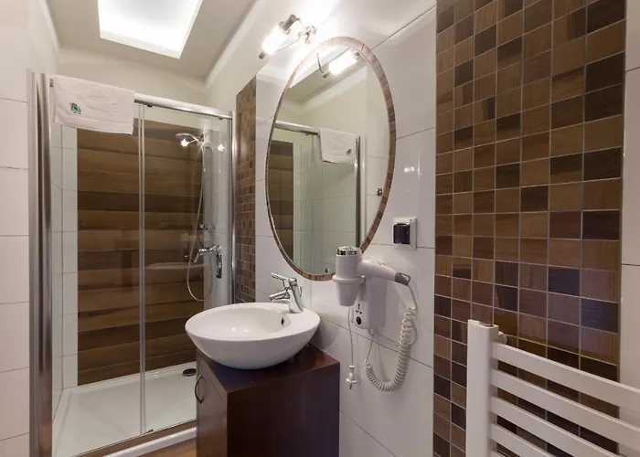 מלון Gorski Raj קונינקי